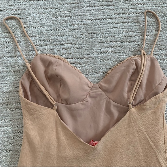 Tan Cupped Mini Dress - Picture 4 of 5